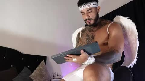 John  online show from October 25, 11:45 am