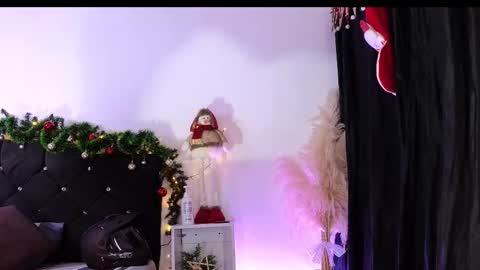 John  online show from December 21, 11:29 am