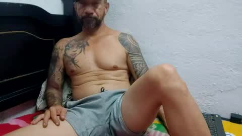 Snapshot of john_balthor chatting on December 29, 2:17 am   online show from December 29, 2:17 am