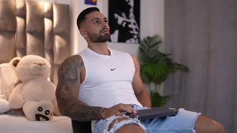 john online show from December 28, 12:04 am