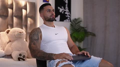 john online show from December 24, 10:06 pm