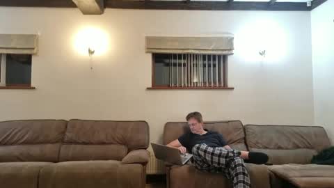 johnathan_stuart33 online show from April 12, 10:11 pm