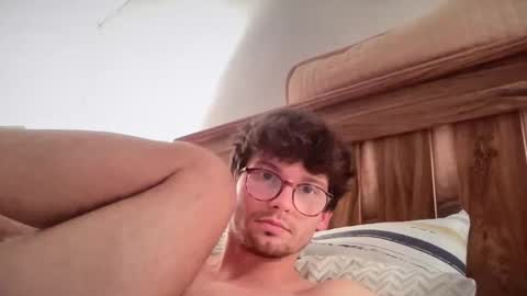 Snapshot of johnny__wood chatting on October 26, 7:43 am Johnny online show from October 26, 7:43 am