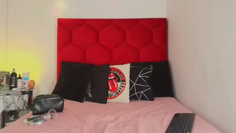 Jonas  online show from February 19, 1:06 pm