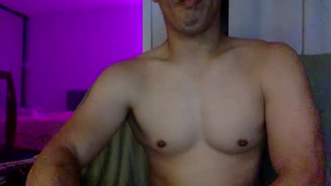 joshasian0713 online show from November 10, 11:48 am