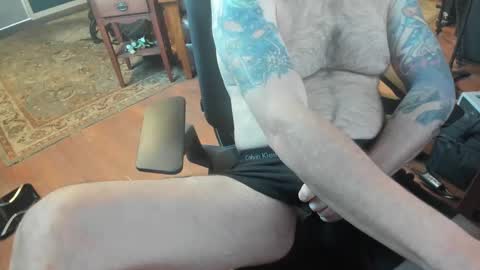 jsimon04 online show from January 13, 3:47 pm