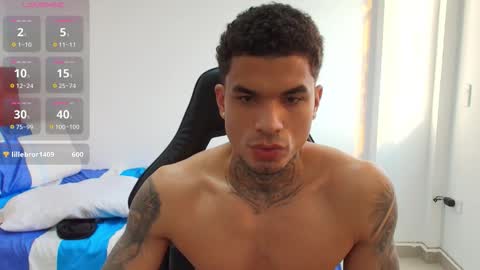 juan_gomez_1 online show from February 21, 10:11 pm