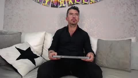 Juan k online show from November 2, 1:48 pm