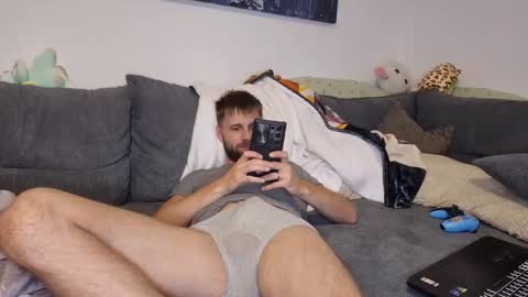 Snapshot of julia_official chatting on October 28, 6:21 pm Julia  Adam online show from October 28, 6:21 pm