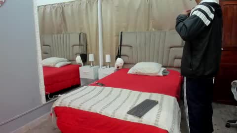 julian billy online show from February 1, 11:32 am