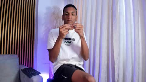 Julien online show from February 27, 12:06 pm