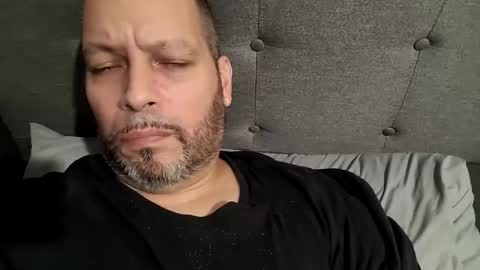 Snapshot of just2much4uboo1 chatting on December 28, 10:25 am Just2much4uboo1 online show from December 28, 10:25 am