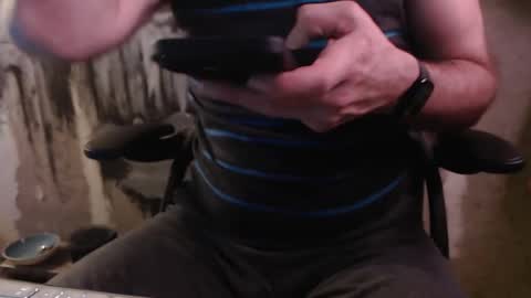 Snapshot of justinmoore1987 chatting on January 8, 1:31 pm justinmoore1987 online show from January 8, 1:31 pm