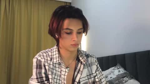 Snapshot of k0sta_32 chatting on February 1, 12:29 am  k0sta online show from February 1, 12:29 am