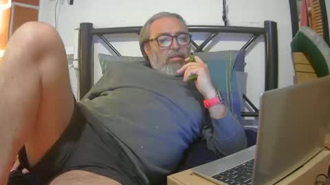 Snapshot of kausername chatting on December 29, 12:55 pm Marko online show from December 29, 12:55 pm