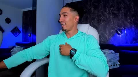 Snapshot of keelanmg chatting on February 16, 1:49 am keelanmg online show from February 16, 1:49 am