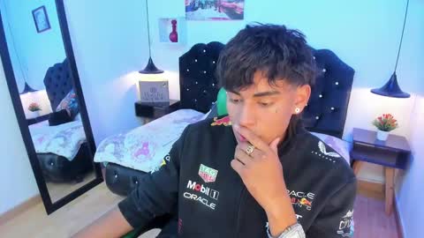 Keevin online show from March 7, 2:01 pm