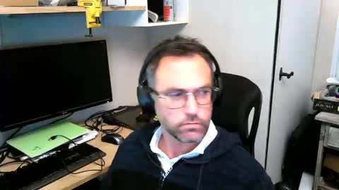 kelvin06133 online show from December 3, 9:34 pm