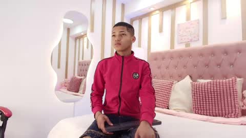 Kelvin online show from April 27, 12:46 pm