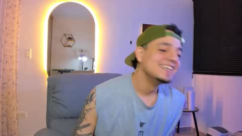 kendel_dimitri online show from February 26, 5:20 am