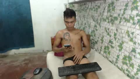 kenneth_jeey online show from March 12, 6:37 pm