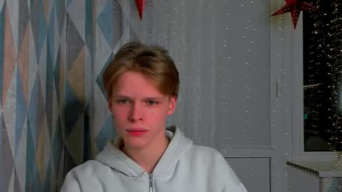 kenordi online show from March 1, 9:36 pm