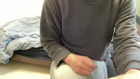 Snapshot of kenotidi7 chatting on February 24, 6:49 am kennrr online show from February 24, 6:49 am