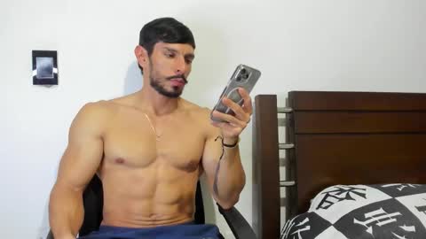 kevin_malone22 online show from February 2, 3:16 am