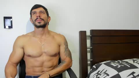 kevin_malone22 online show from April 9, 9:54 pm