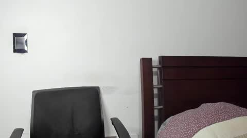 kevin_malone22 online show from November 27, 1:53 am