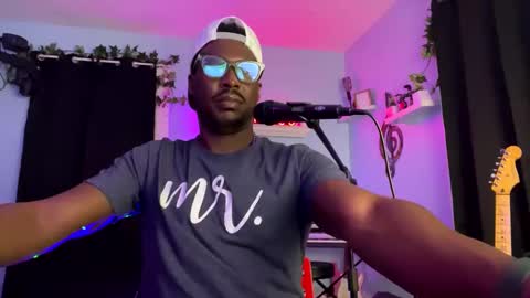 KC online show from December 15, 8:08 am