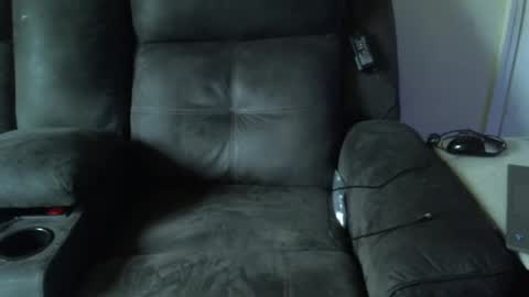 kingofkingz74 online show from September 28, 8:07 pm