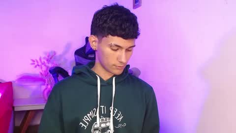  A L E X  online show from November 1, 6:50 am