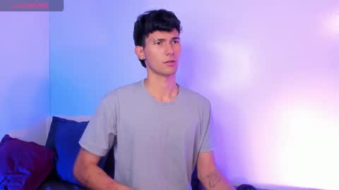  A L E X  online show from December 16, 4:08 am