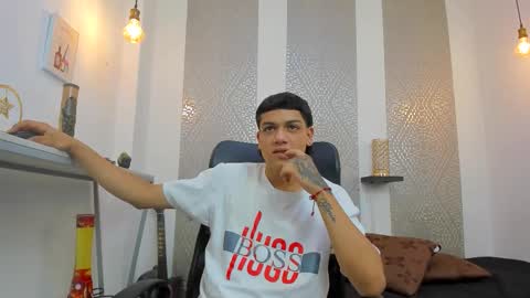 Snapshot of kinky_spice69 chatting on October 22, 12:09 pm online show from October 22, 12:09 pm