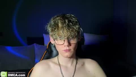 Kirill and Andrey online show from March 8, 2:04 am