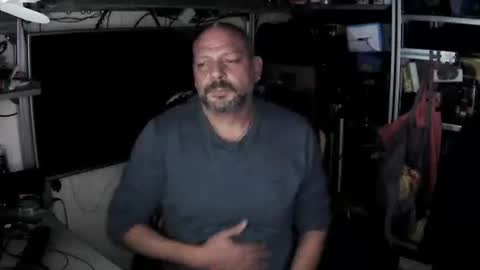 Snapshot of kostasgreek42 chatting on October 25, 8:10 pm Kosta online show from October 25, 8:10 pm