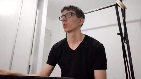 Facu online show from February 1, 1:48 am