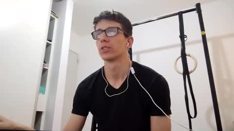 Facu online show from October 11, 11:25 am