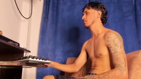 Kriss online show from February 10, 4:17 am