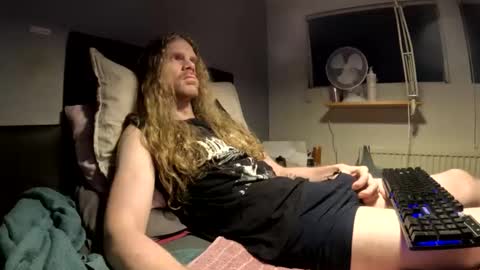 Krullz online show from December 15, 11:02 pm