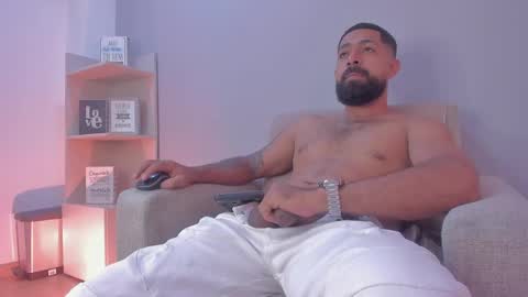 Kylliam Levis online show from April 14, 10:31 pm