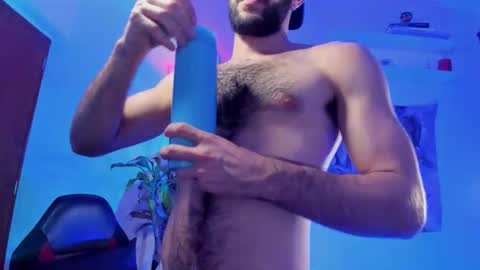 larry_stewart online show from December 13, 11:00 pm