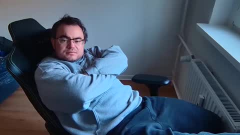 latexboy893 online show from March 8, 3:38 pm