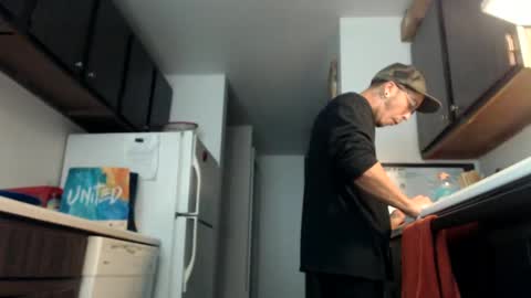 Chris online show from December 11, 12:14 am