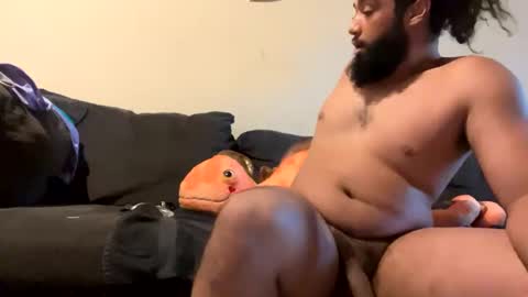 Snapshot of latinlover199518 chatting on December 7, 9:00 pm latinlover199518 online show from December 7, 9:00 pm