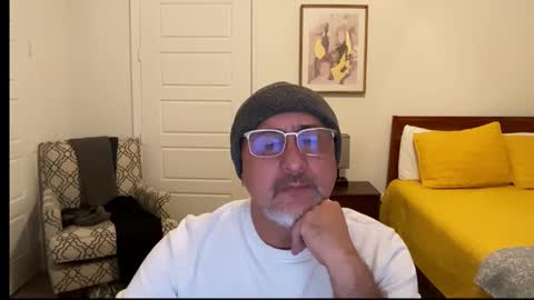 QS - INDEPENDENT MODEL online show from December 17, 4:31 am