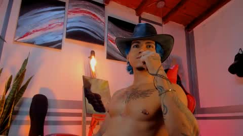 latino_boysmiles online show from March 19, 3:32 am