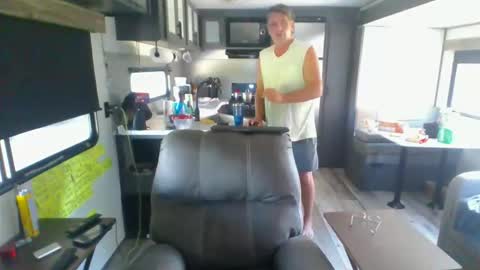 Snapshot of latniter742349 chatting on October 26, 7:38 pm latniter online show from October 26, 7:38 pm