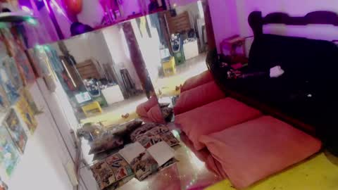 Snapshot of laye19 chatting on January 31, 7:08 pm Laye19 online show from January 31, 7:08 pm